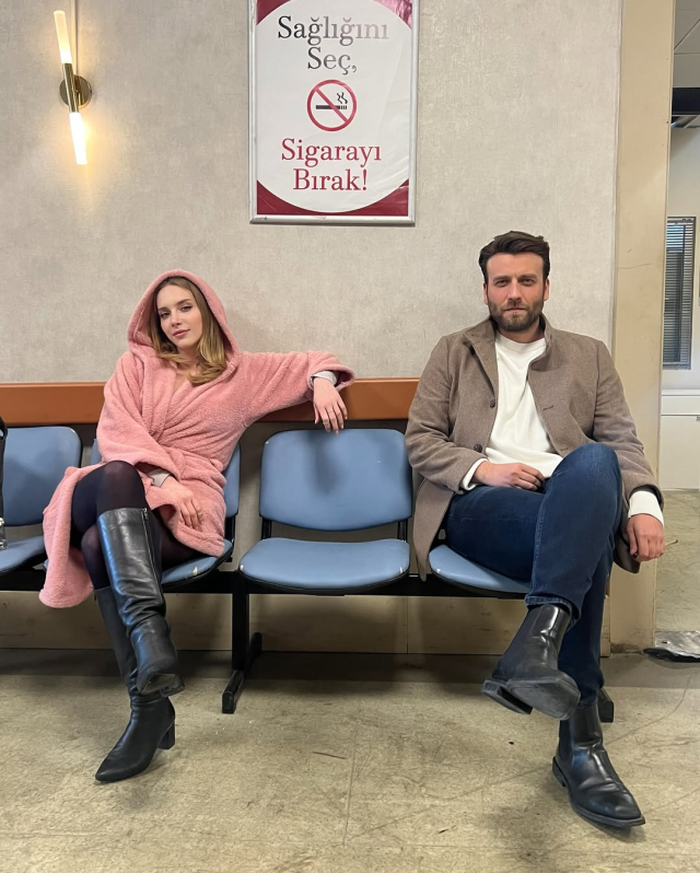 Hayal Köseoğlu received a marriage proposal on her birthday! Here is her boyfriend