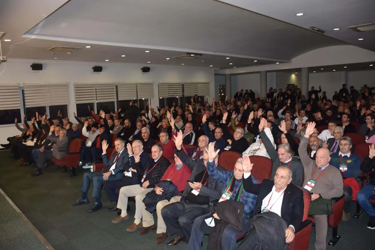 Karşıyaka'da tüzük yine değişiyor