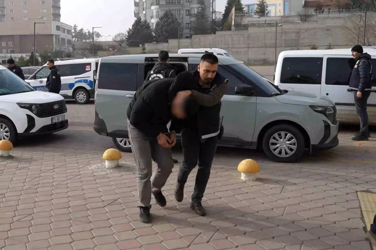 Kırıkkale'de 'kız meselesi' iddiasıyla çıkan silahlı kavgaya karışan 6 şüpheli adliyede