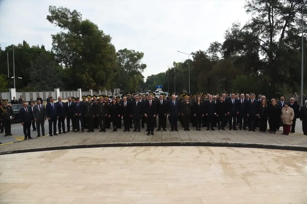 KKTC Cumhurbaşkanı Erhürman, Milli Mücadele ve Şehitler Haftası dolayısıyla Lefkoşa'daki törene katıldı