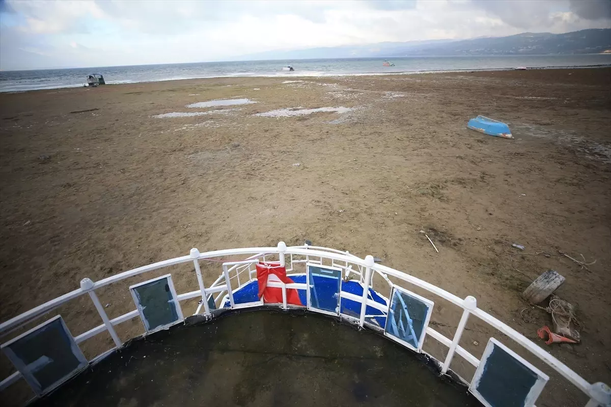 SAPANCA GÖLÜ ALARM VERİYOR - Sakarya'da sahil esnafı Sapanca Gölü için 'can suyu' bekliyor