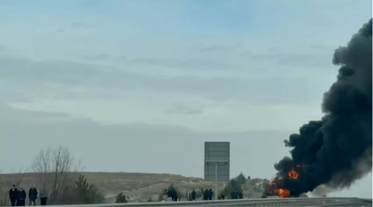 Ankara'da seyir halindeki yolcu otobüsünde yangın çıktı