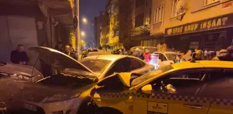 Sultangazi'deki trafik kazasında 2 kişi yaralandı