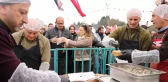 Tekirdağ'da vatandaşlara 3 ton hamsi ikram edildi