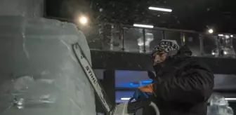 Türk kültüründe öne çıkan karakter ve malzemeleri buza işlediler