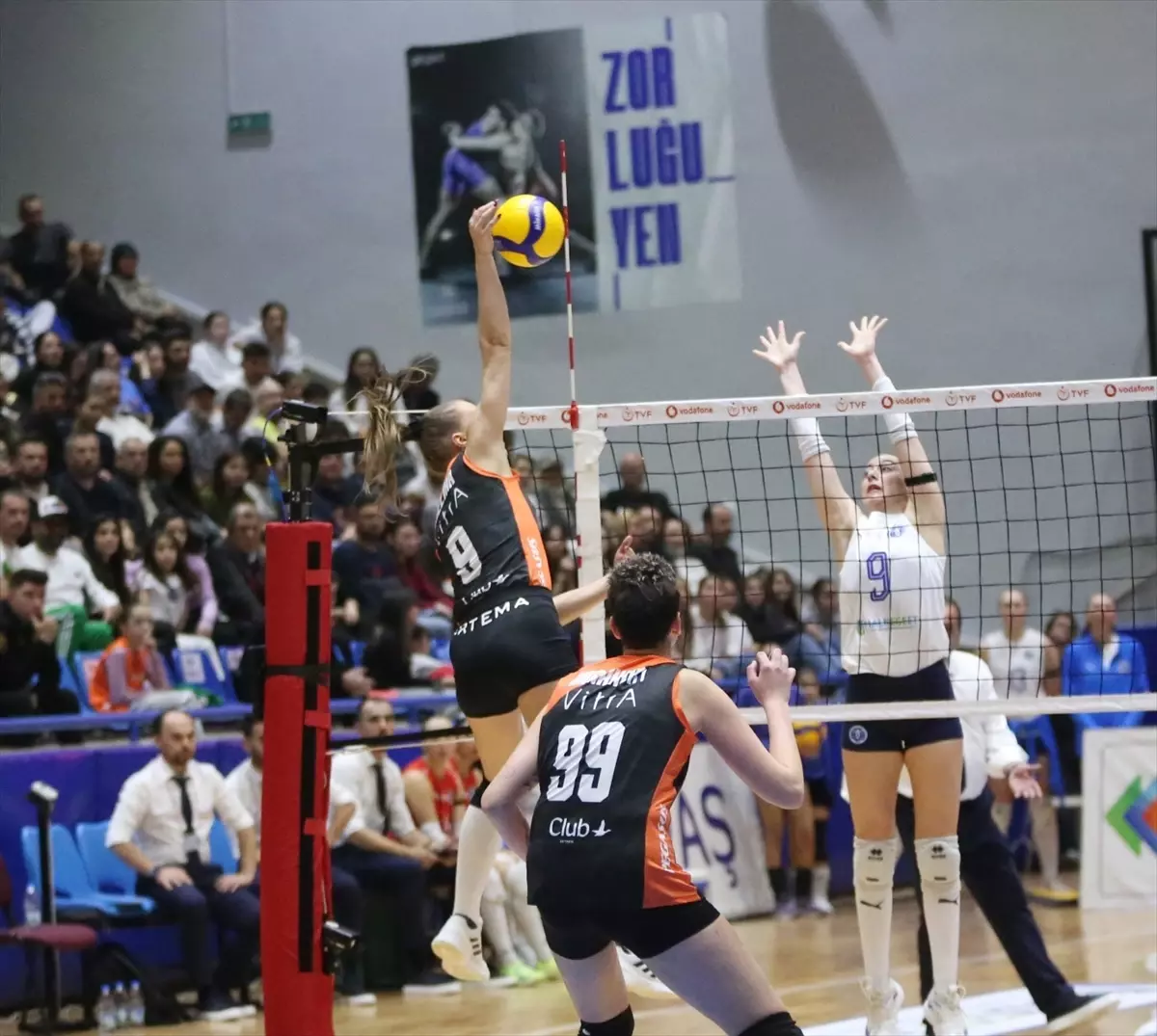 Voleybol: Sultanlar Ligi