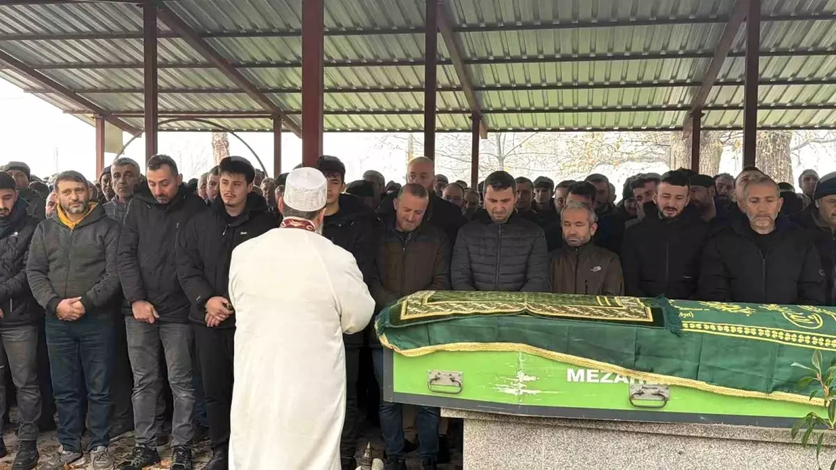 Abant'ta kazada ölen genç son yolculuğuna uğurlandı