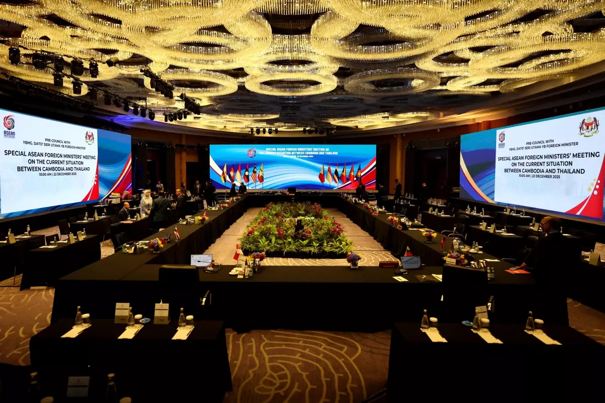 Asean Dışişleri Bakanları, Tayland-Kamboçya Çatışmasını Görüşmek Üzere Malezya'da Toplandı