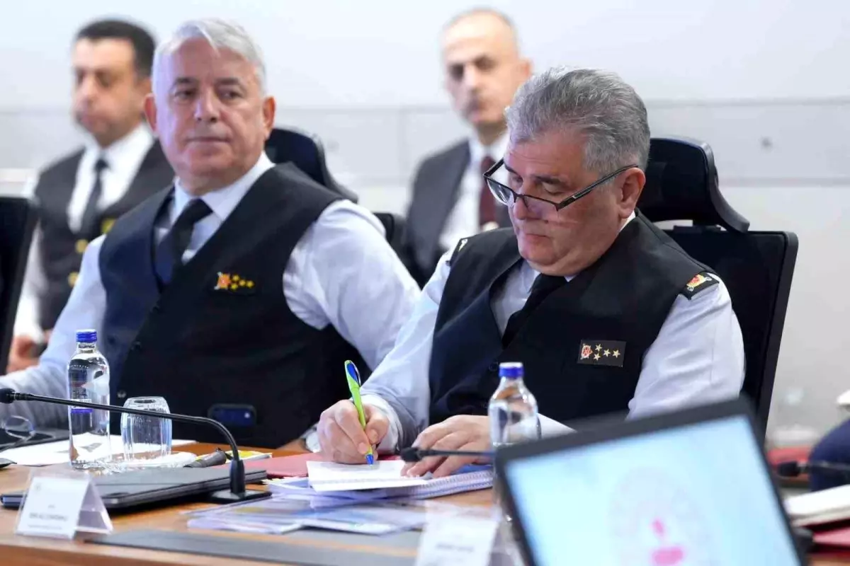 Bakan Yerlikaya: 'Yeni yıl tedbirlerine ilişkin hazırlık ve koordinasyon toplantımızı gerçekleştirdik'