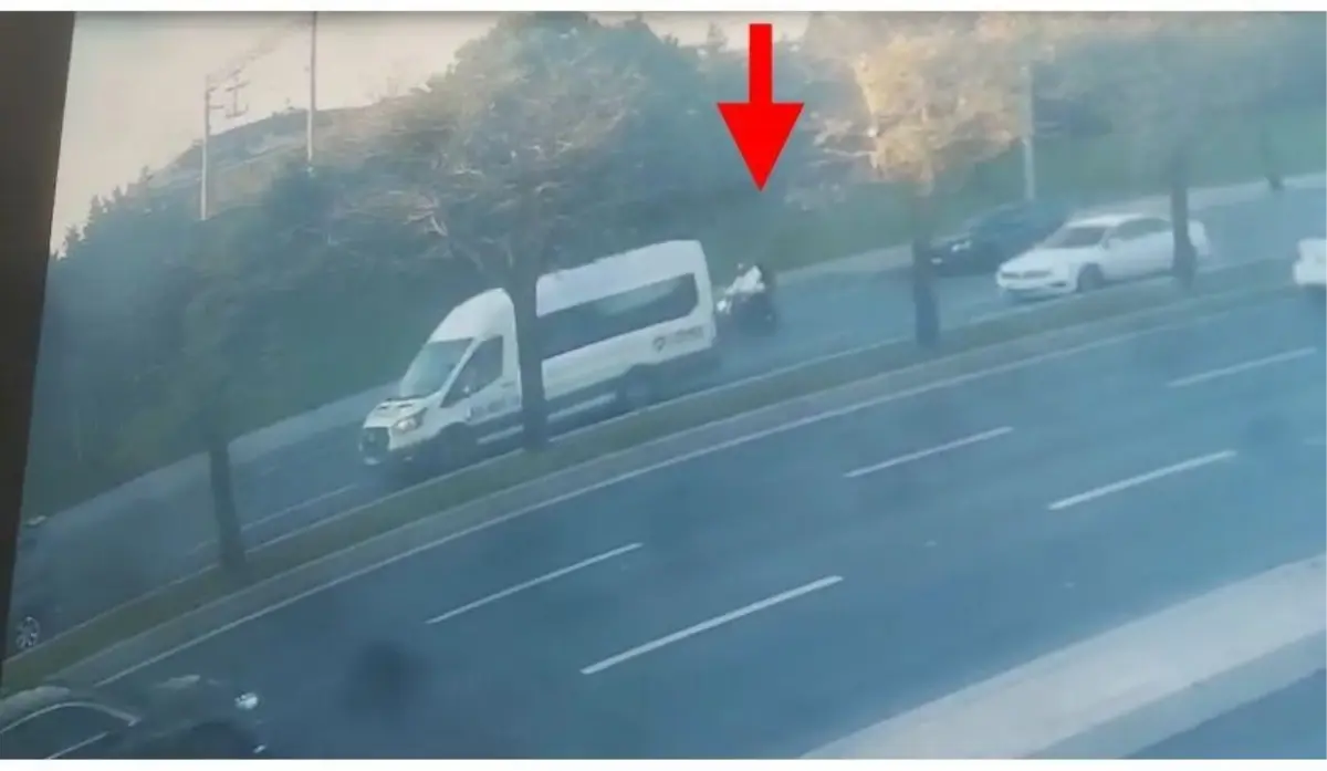 Bakırköy'de Motosikletli Saldırganlar Tarafından Silahlı Saldırı: 1 Ölü