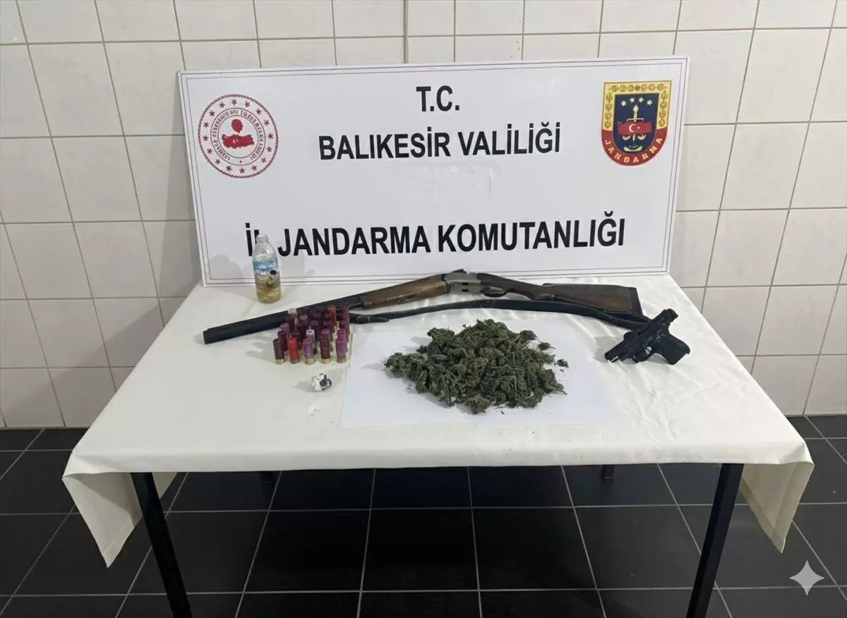 Balıkesir'de uyuşturucu operasyonunda 3 şüpheli yakalandı