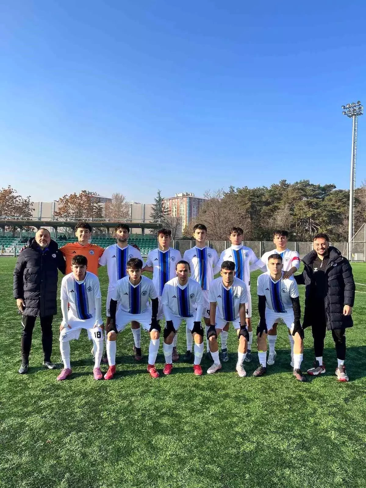 Erciyes 38 FK, U18 takımı 14'de 14 yaptı