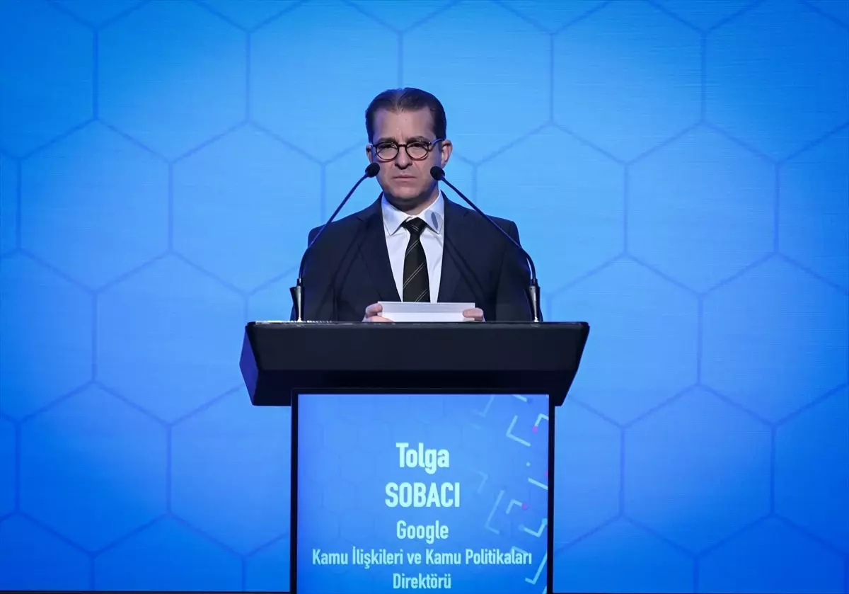 'Experience AI: Yapay Zeka Temelleri Eğitim Programı'nın yıl sonu lansmanı gerçekleştirildi