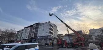 Gaziantep'te apartmanın çatısında çıkan yangın söndürüldü