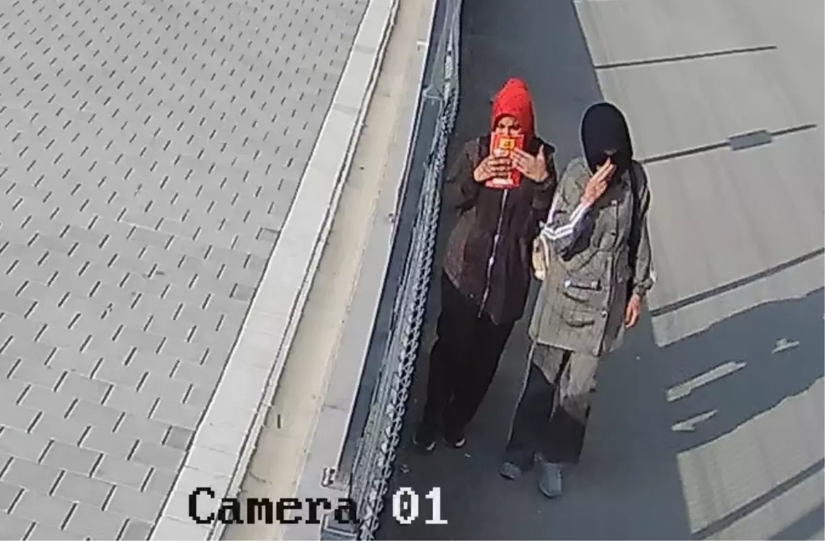 Girdikleri dairelerden 755 bin liralık altın ve saat çalan şüpheliler: Arkadaşımızı ziyarete gitmiştik