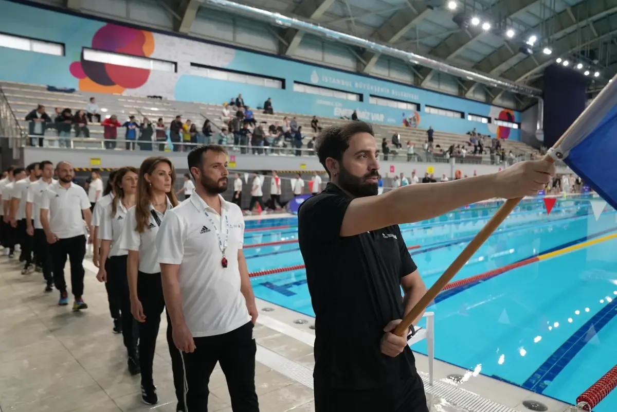 İstanbul'da Spor İstanbul Yüzme Yarışları düzenlendi