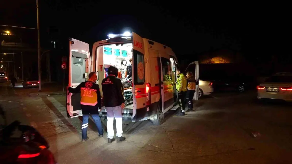 Malatya'da motokurye kazada yaralandı