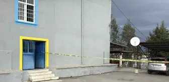 Ortaokul öğrencisi okul müdürünü tüfekle vurdu