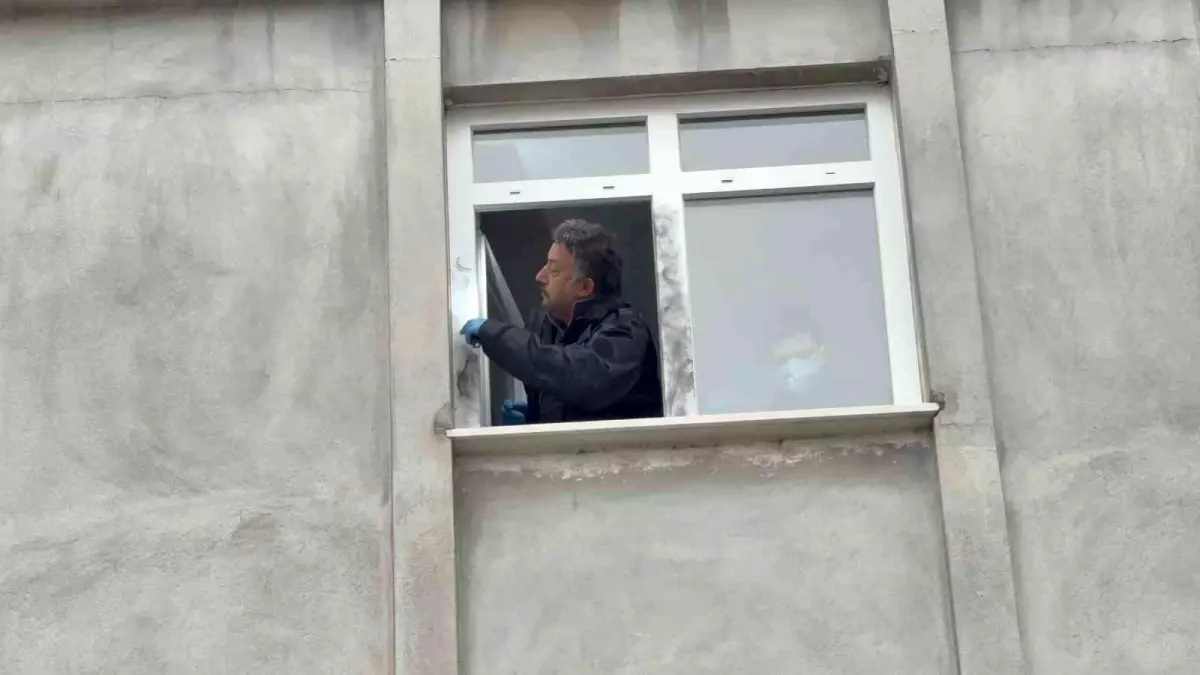 Samsun'da 3'üncü kattan düşen yaşlı adamı incir ağacı kurtardı