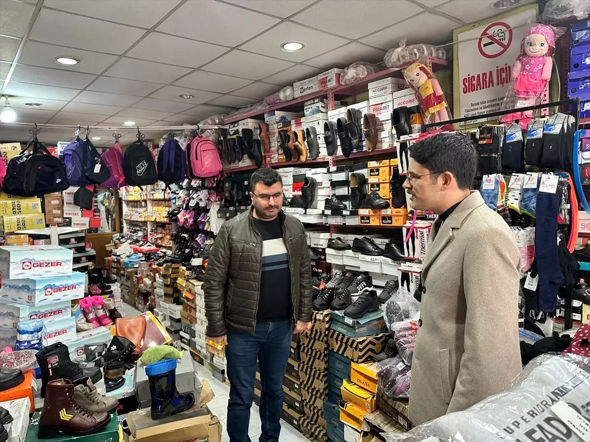 Ulaş Kaymakamı Eskimez esnafının taleplerini dinledi