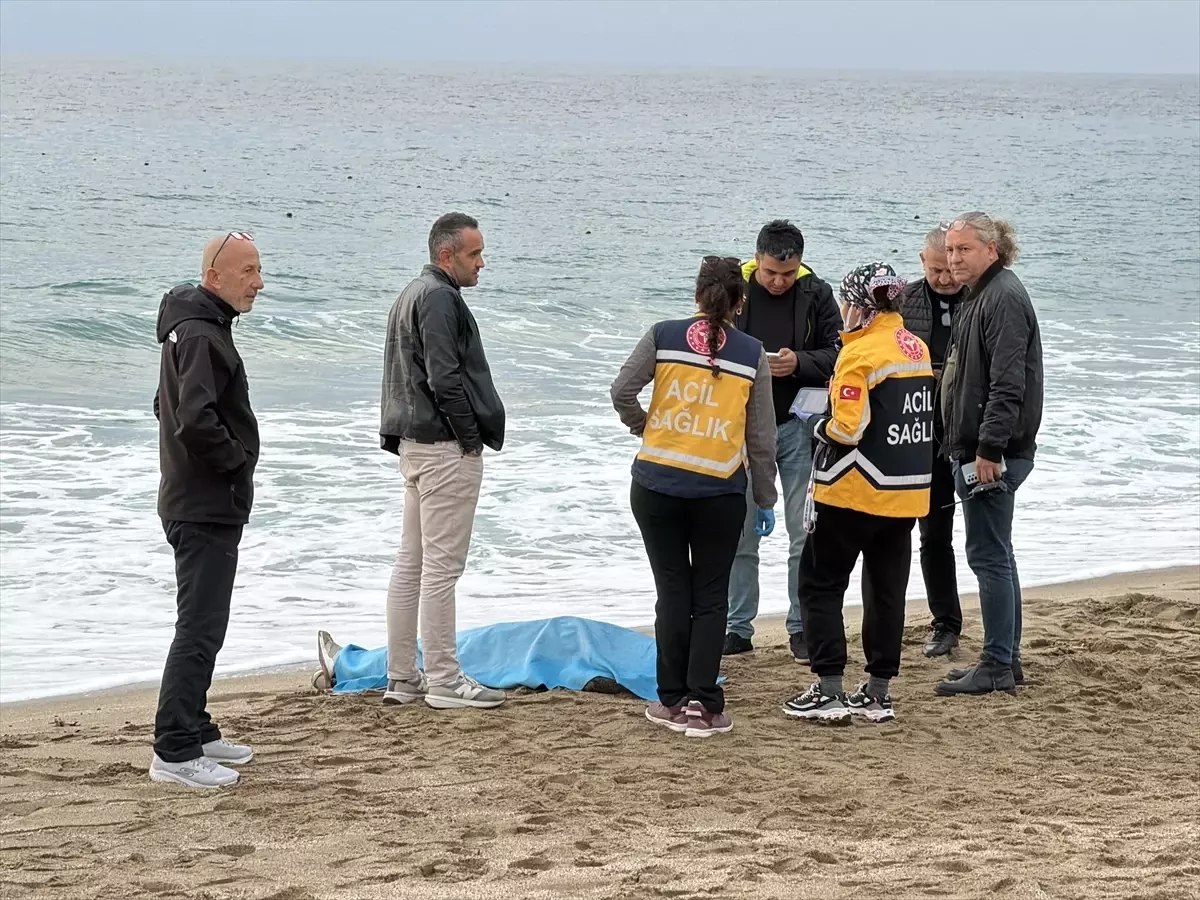 Alanya'da deniz kıyısında kadın cesedi bulundu