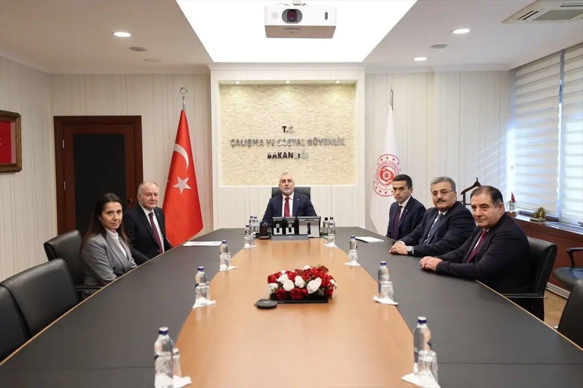 Asgari Ücret Tespit Komisyonu, bugün saat 18.00'de 3. toplantısını yapacak