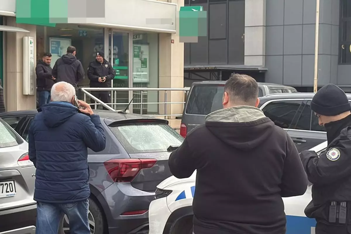 Banka önündeki silahlı gaspın perde arkası bambaşka çıktı