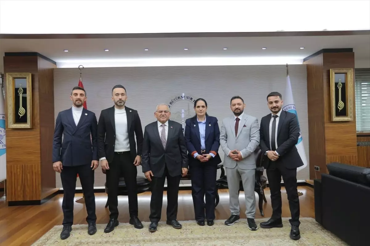 Başkan Büyükkılıç, misafirlerini kabul etti