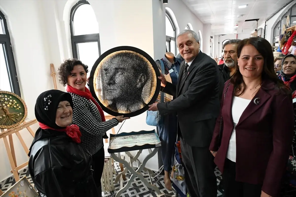 Bilecik'te el sanatları sergisi ziyarete açıldı