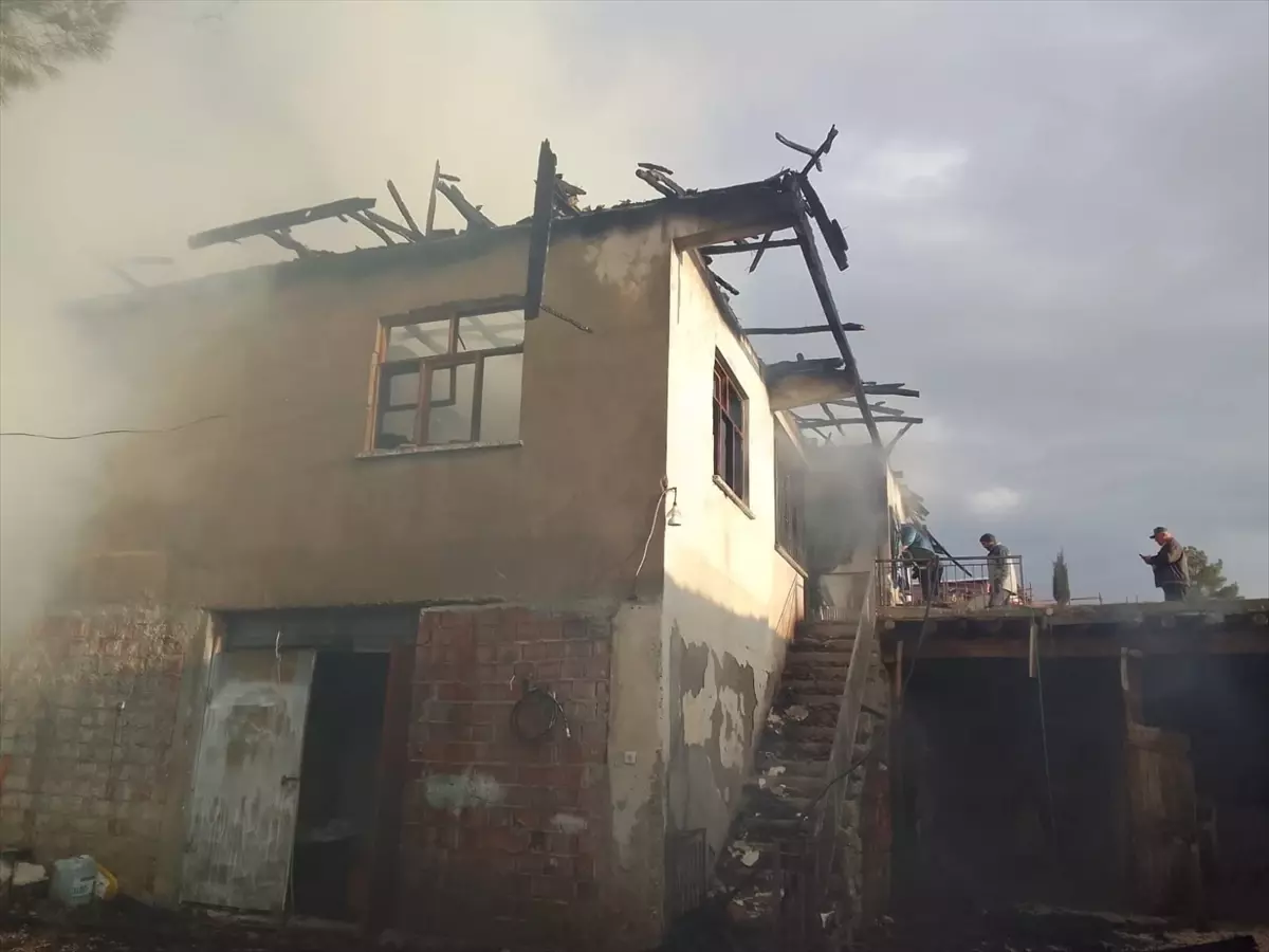 Burdur'da evde çıkan yangın söndürüldü