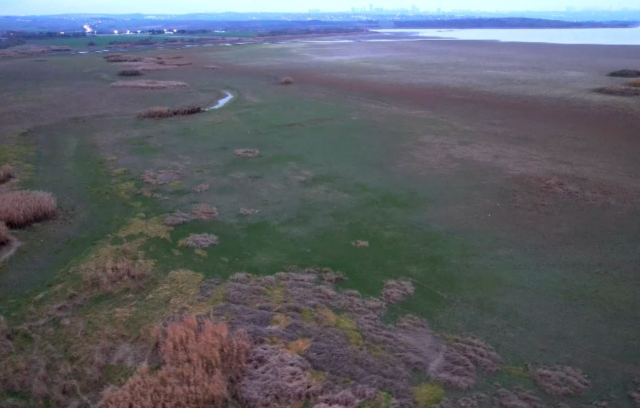 buyukcekmece golunde su azaliyor 19382169 35 m