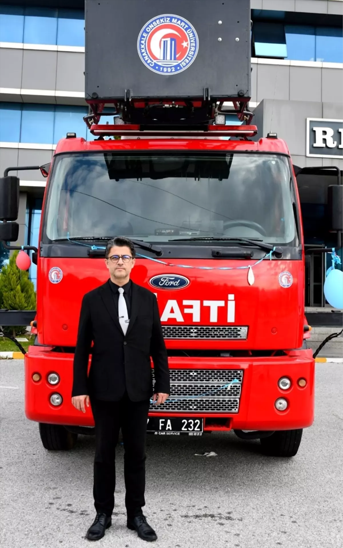 ÇOMÜ araç parkına itfaiye ve iş makinesi kazandırıldı