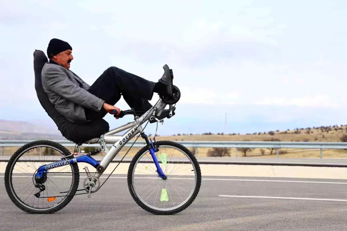 Elazığ'da ilginç bisiklet tasarımı: Polisler bile durdurup inceliyor