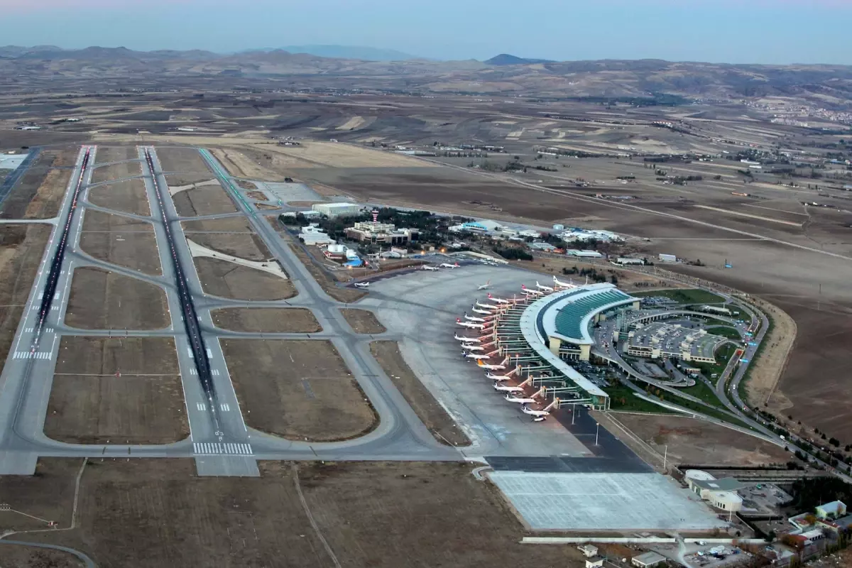 Esenboğa'dan kalkan özel bir jetle radar bağlantısı koptu