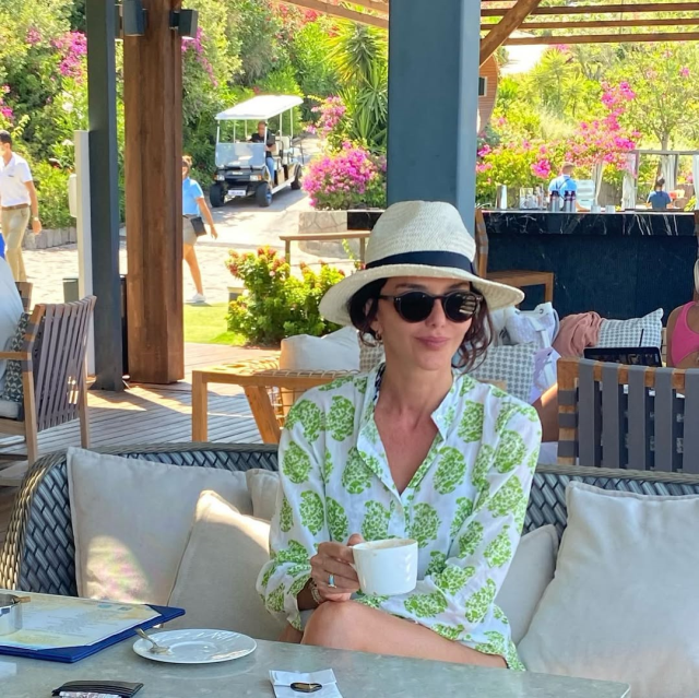 At first glance, it was thought to be a headscarf! What Hande Ataizi wore turned out to be something completely different