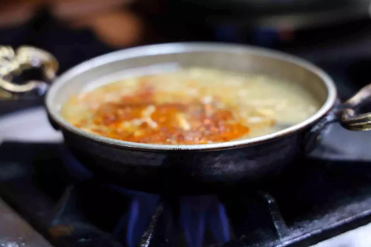 Kırşehirliler soğuk havadan kelle paça çorbasıyla korunuyor