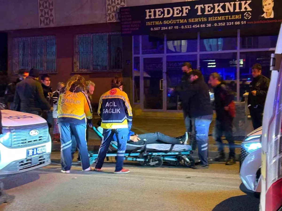 Köpek yüzünden çıkan kavgada 1 kişi bıçakla yaralandı