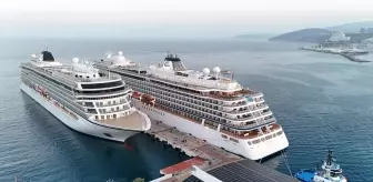 Kuşadası'na iki kruvaziyerle 1748 turist geldi