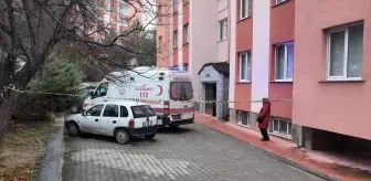 Kütahya'da bir apartmanın 10'uncu katından düşen kişi öldü