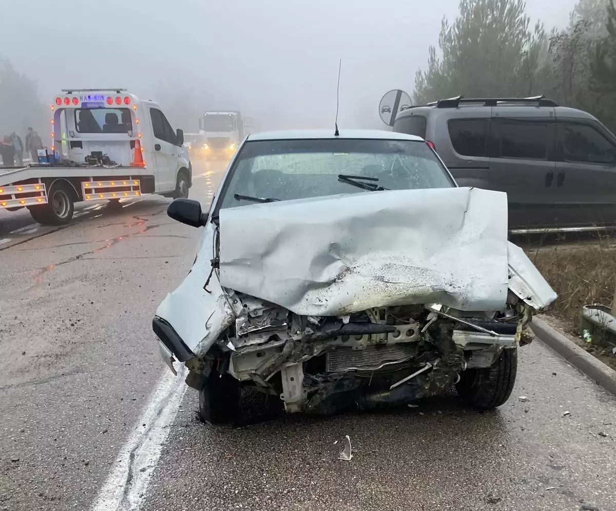 Sinop'ta iki otomobil çarpıştı, 1 kişi yaralandı