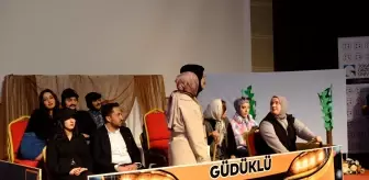 TOGÜ'de 'Evden İşe Gidene Kadar' tiyatro oyunu sahnelendi