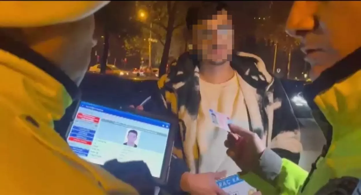 Trafik polisine arkadaşının ehliyetini verdi, 'benim eski fotoğrafım' dedi