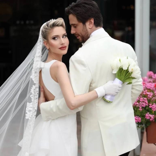 She passed away in her sleep! Saba Tümer was overwhelmed with tears at the funeral, then made that post