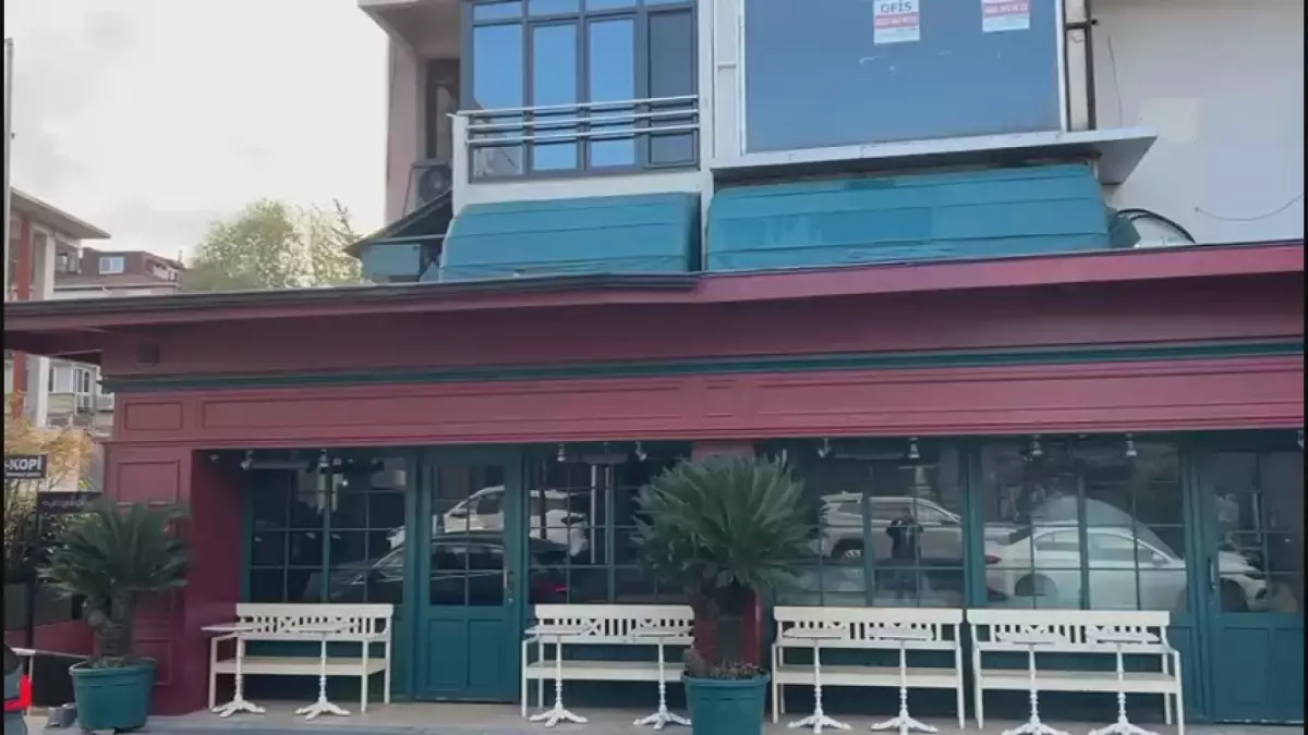 Uyuşturucu soruşturması kapsamında gözaltına alınan Umut Evirgen ve Ali Yaşar Koz adliyeye sevk edildi