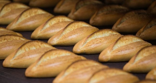 Asgari ücretle kaç ekmek alınabiliyor? 2026 zammı ile 1 Aylık asgari ücretle kaç tane ekmek alınabilir?