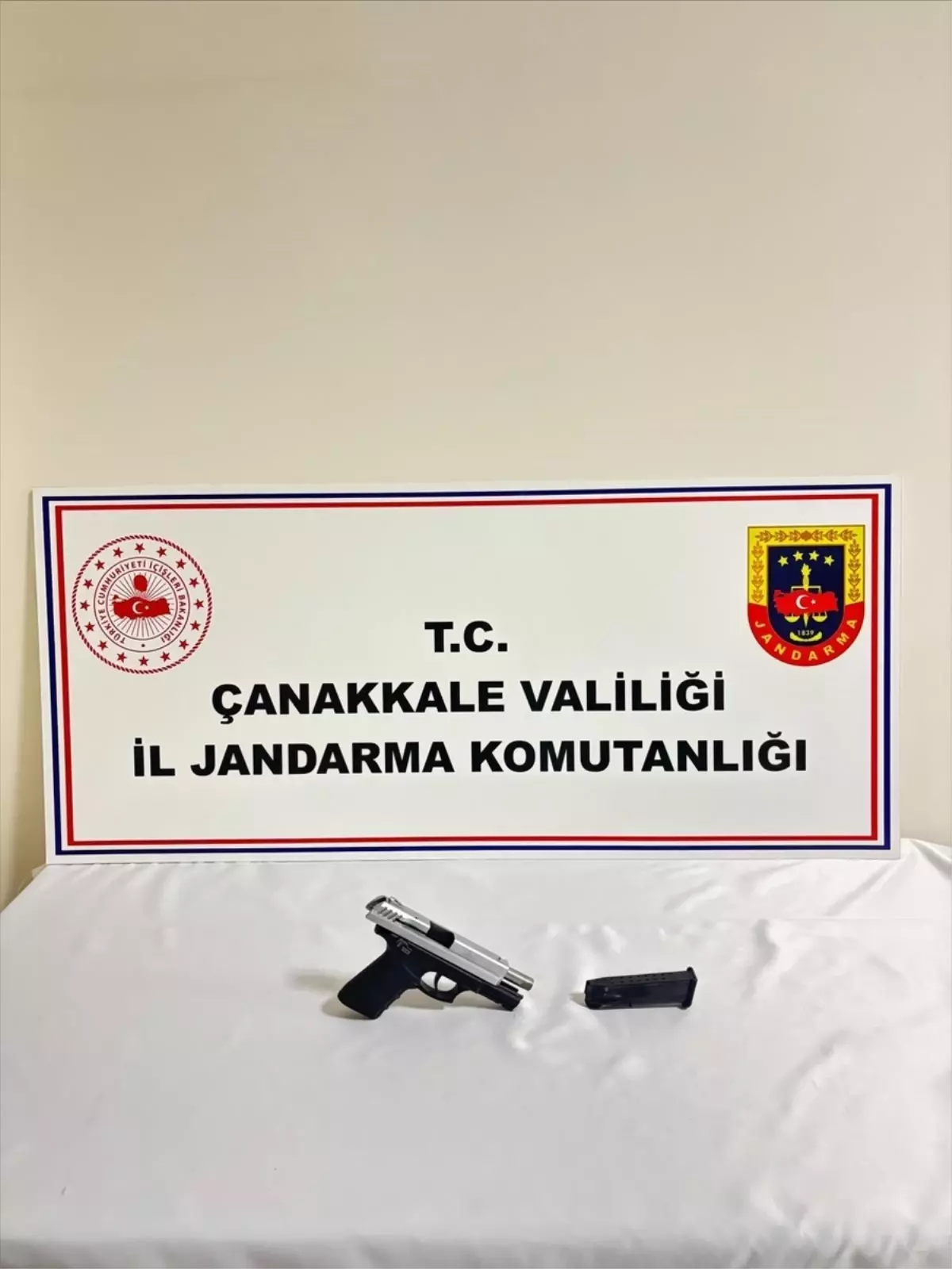 Çanakkale'de uyuşturucu operasyonunda yakalanan zanlı tutuklandı