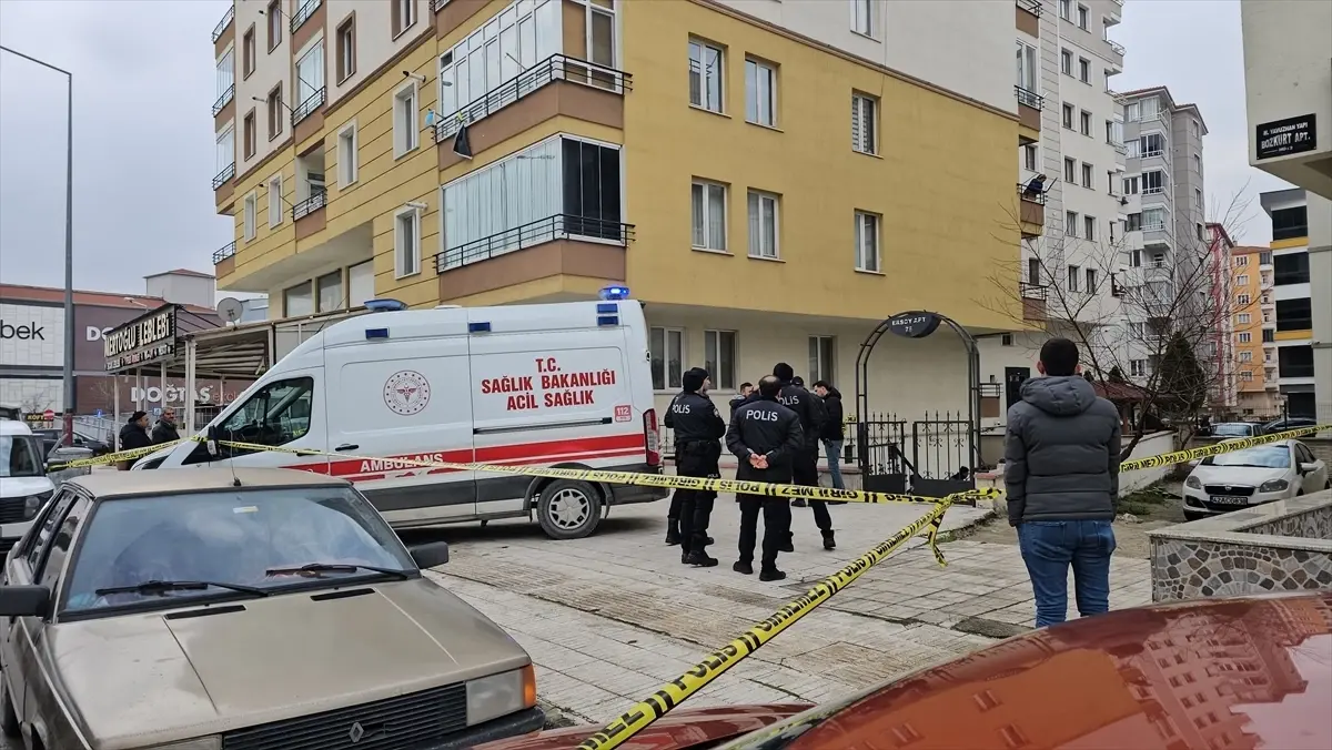Çorum'da binanın 8. katından düşen kişi öldü