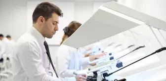 Diş hekimi adayları simülasyon merkezinde gerçek klinik deneyimi yaşıyor