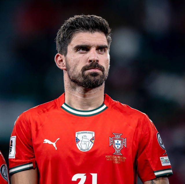 Подарок Дурсун Озбека фанатам на Новый год! Вот он, звёздный игрок