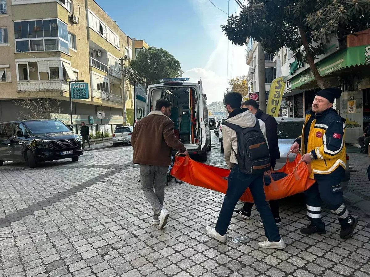 Evinde düşüp, mahsur kalan felçli hasta, balkondan eve girilerek kurtarıldı